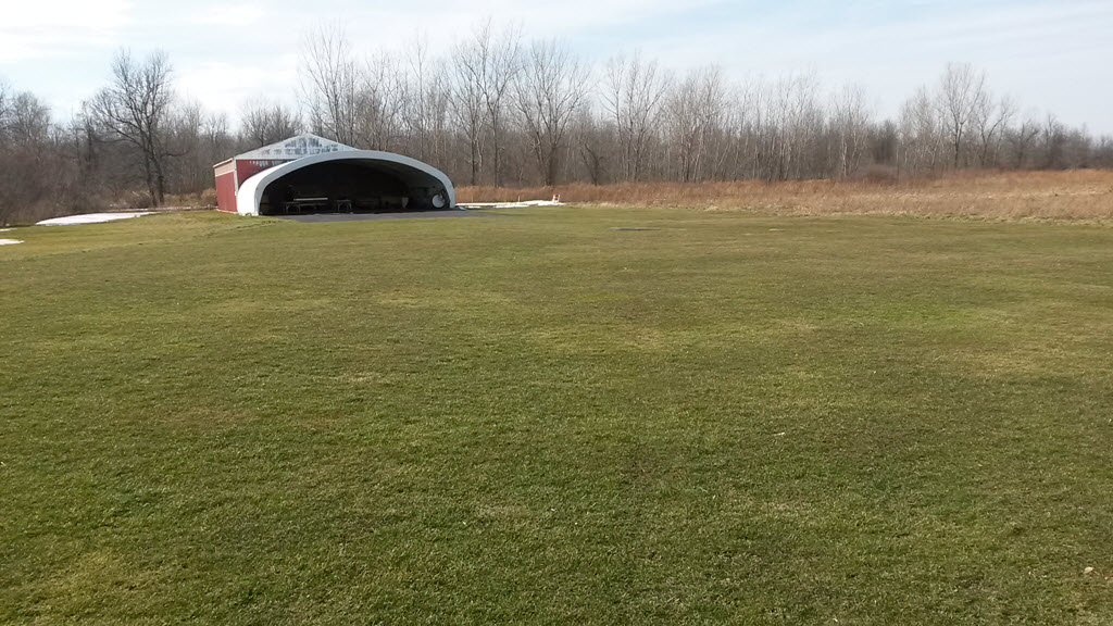 Hasman N to S runway looking at Hanger from North End